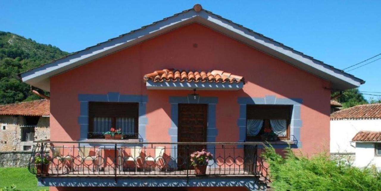 La Casa De Carolina Villa Onís Exterior foto